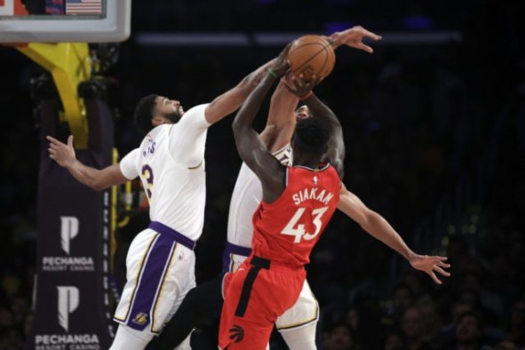 090c8d_raptors-lakers-basketball-47637-anthony-davis-pascal-siakam-los-angeles-640x427